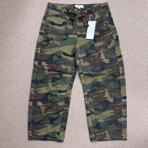 Women’s Barrel Camouflage Pants- size 11/30